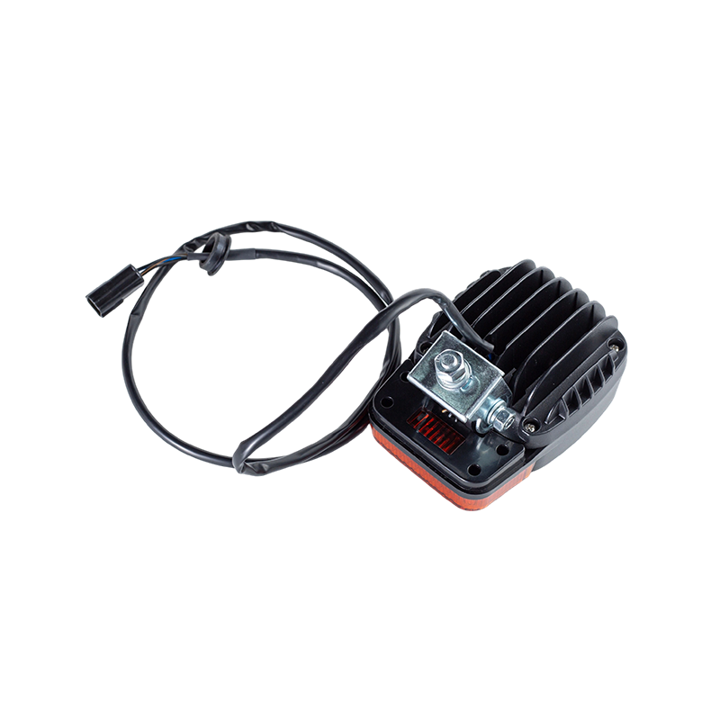 001 Đèn kết hợp đa chức năng / Đèn làm việc 4 LED kèm đèn xi nhan và đèn định vị cho xe nâng