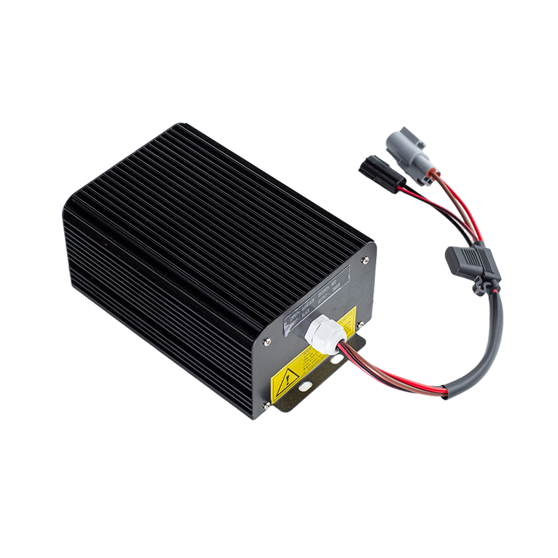 Hiệu Quả cao Đầu Ra Ổn Định IP65 Chống Bụi Chống Dầu DC80V Đầu Vào Rộng Xe Nâng Xe DC-DC Điện Áp Bước Xuống Mô-đun