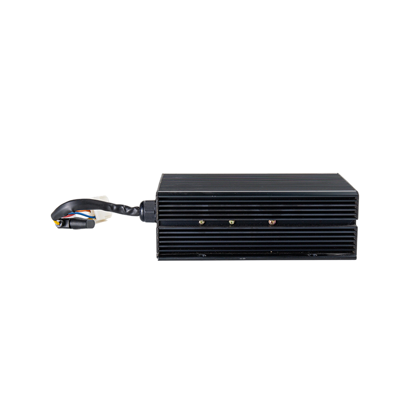 Hiệu Quả cao Đầu Ra Ổn Định IP65 Chống Bụi Chống Dầu DC48V Đầu Vào Rộng Xe Nâng Xe DC-DC Điện Áp Bước Xuống Mô-đun