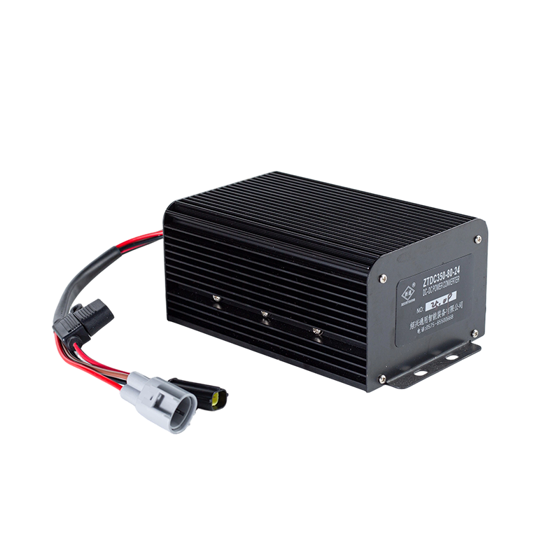 Hiệu Quả cao Đầu Ra Ổn Định IP65 Chống Bụi Chống Dầu DC80V Đầu Vào Rộng Xe Nâng Xe DC-DC Điện Áp Bước Xuống Mô-đun