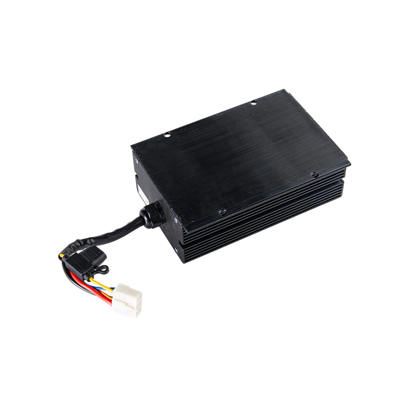 Hiệu Quả cao Đầu Ra Ổn Định IP65 Chống Bụi Chống Dầu DC48V Đầu Vào Rộng Xe Nâng Xe DC-DC Điện Áp Bước Xuống Mô-đun